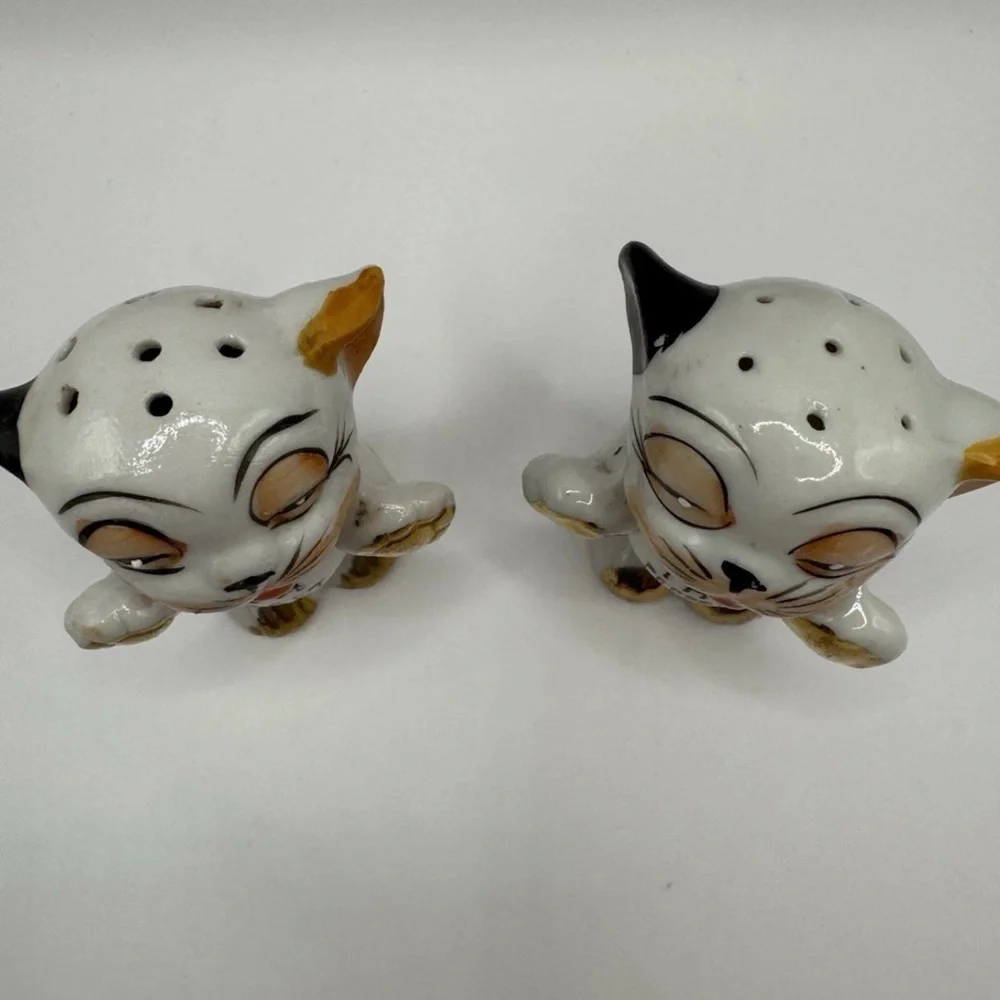 Vintage Cat Salt and Pepper Shakers I'm Salt I'm Pepper Gold Paws Japan Kitsch
